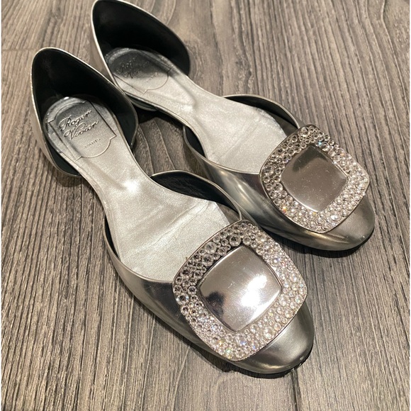 Roger Vivier Shoes - Roger Vivier silver flat